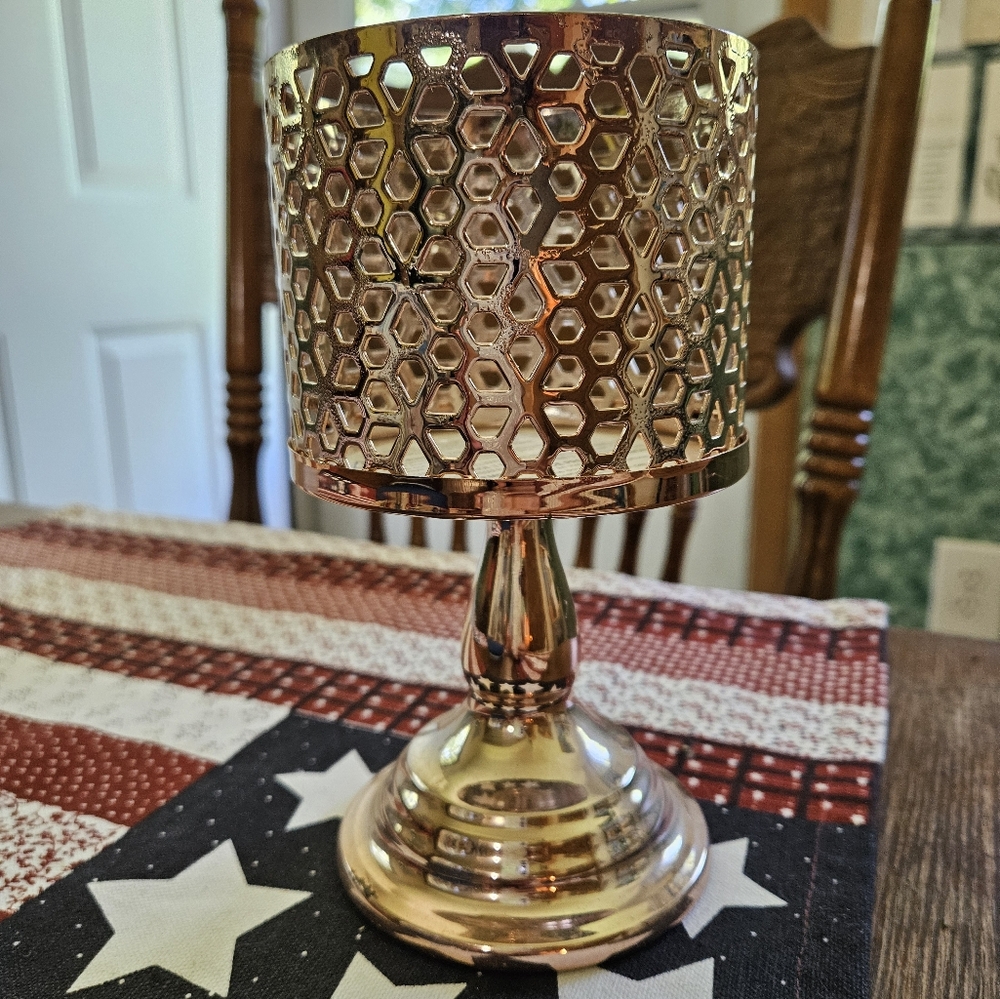 Bath and Bodyworks candle holder new